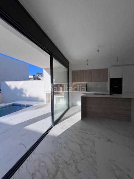 Foto ee66feeb-cde2-47d6-878e-7c58f3b6e2ad. Casa aparellada amb calefacció aparcament piscina a Cambrils