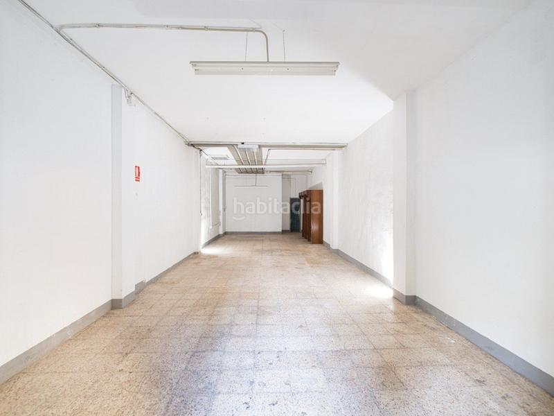 Foto 6d3b2e18-bab9-43b3-b73d-80aeca7be955. Alquiler local comercial local con acceso a vehículo ! en Reus