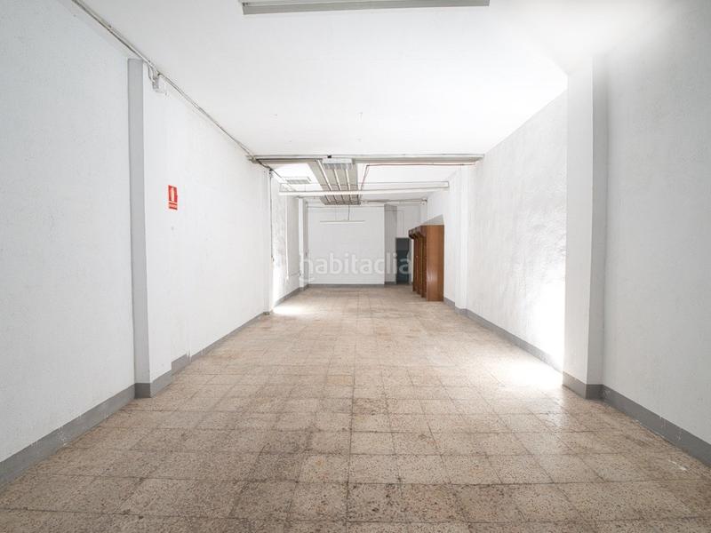Foto 74fff18b-fb10-4556-a89a-16cde1ffa3f4. Alquiler local comercial local con acceso a vehículo ! en Reus