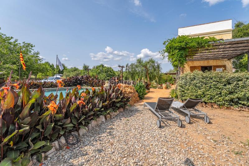 Foto 54aa2382-df8e-4657-b85e-44bc664651ed. Country house with pool in Mestral Reus