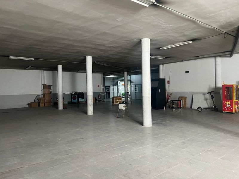 Foto 49aa9046-16c8-4fbe-a6b5-ebc0a39937e2. Alquiler local comercial local 1000 m2 en Llevant Reus