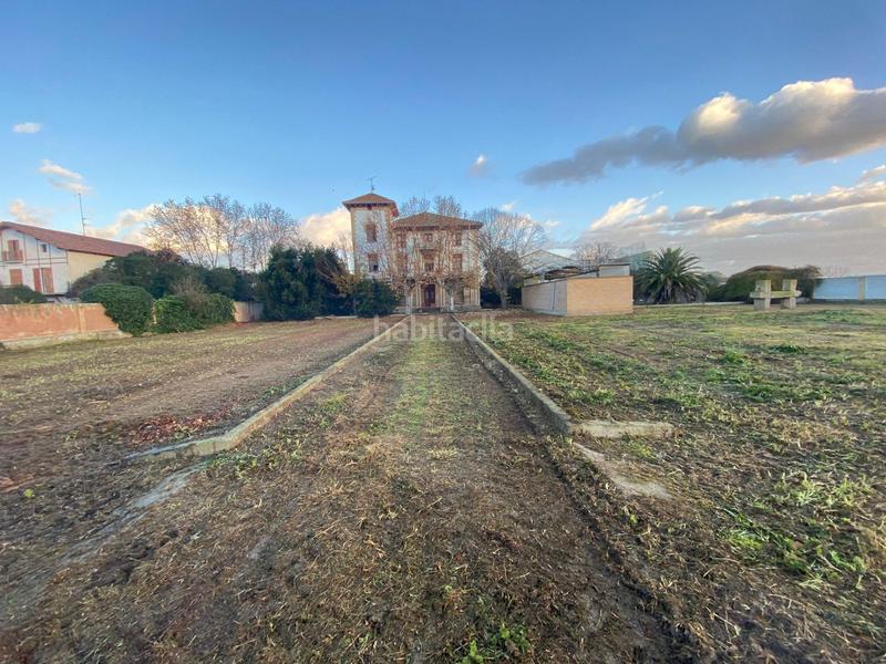 Foto 0413b9d8-da22-41e9-8a6a-25e3e587b3b4. Chalet con piscina in Peralta