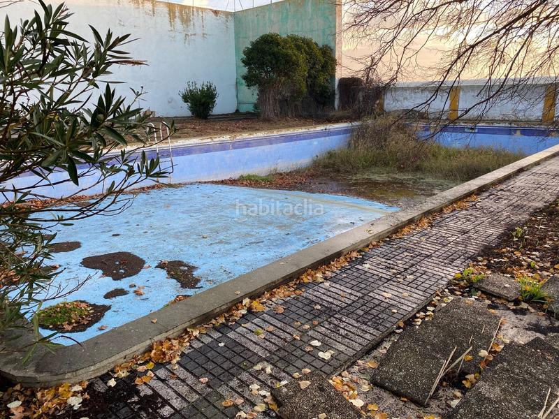 Foto 3870e459-b574-4fa8-b2af-129e900e6bce. Chalet con piscina in Peralta