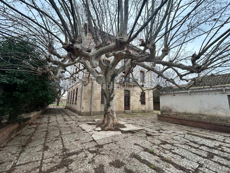 Foto 3fd78770-8da7-4aaa-975c-106427953659. Chalet con piscina in Peralta