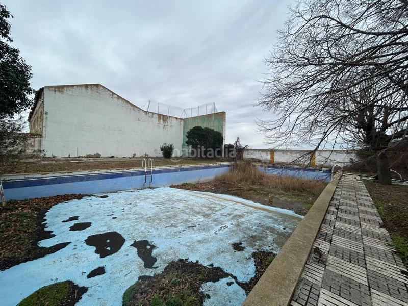 Foto 7bc86d1b-4dc5-4e5f-a01c-9a3315cbe0f7. Chalet con piscina in Peralta