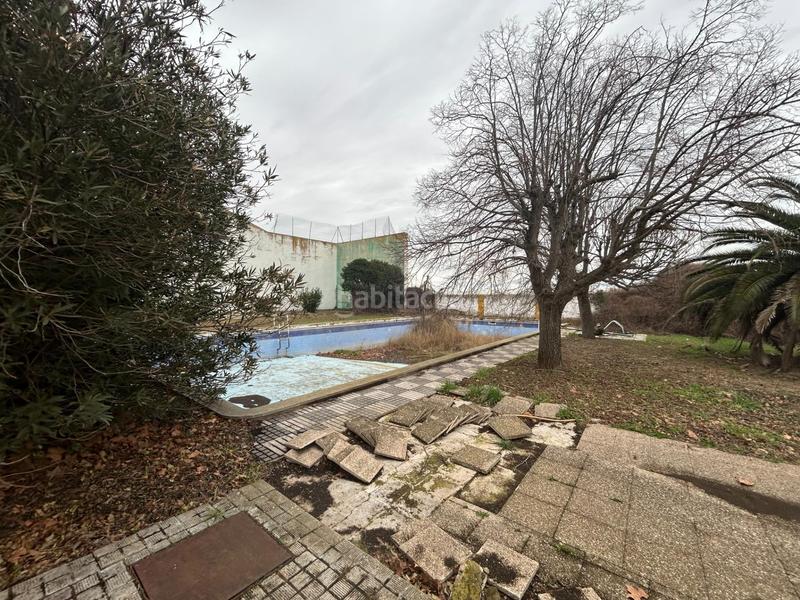 Foto db457335-f2fd-4005-a8e8-369bd9a18574. Chalet con piscina in Peralta