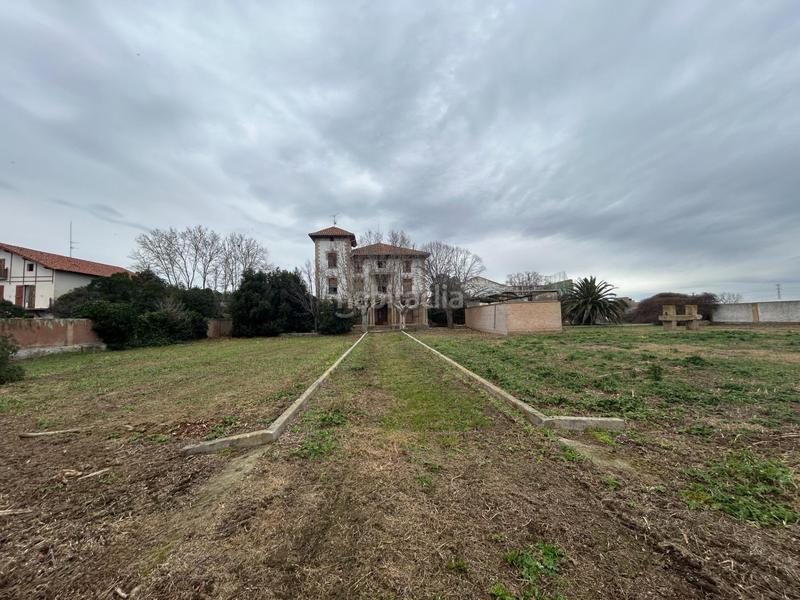 Foto e2f2aaa1-ff1f-44c8-844a-7efab03fdc1f. Chalet con piscina in Peralta