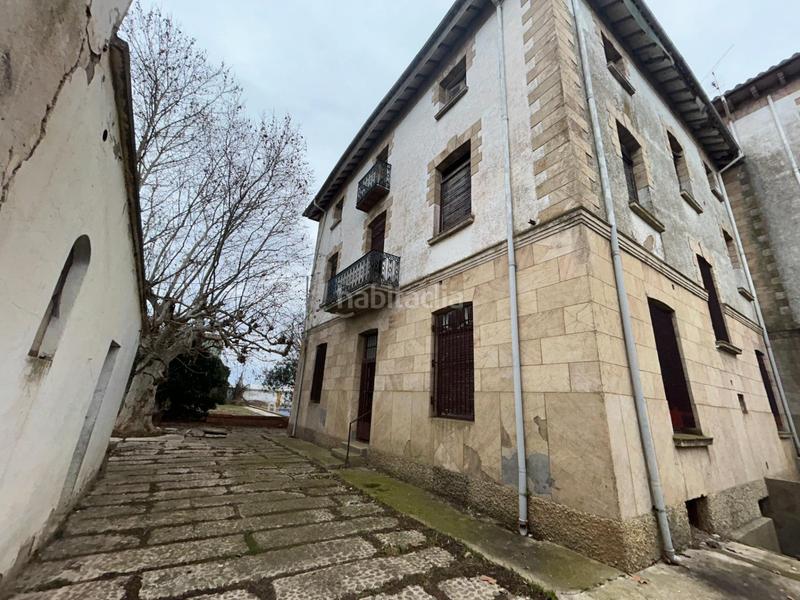 Foto ef5284da-5f50-4f13-ac1f-aa559aee1411. Chalet con piscina in Peralta