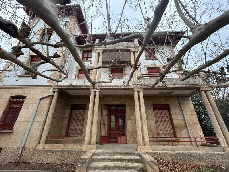 Foto fb340218-a35b-4a76-bef3-f09e5a731256. Chalet con piscina in Peralta