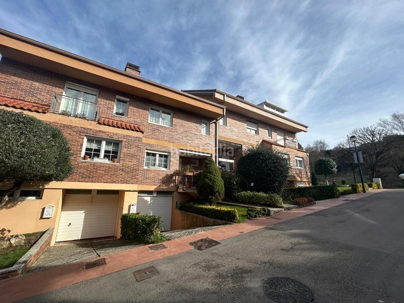 Foto 463ab293-e2a9-4464-a59b-4ce66d75edc9. Casa adossada amb calefacció aparcament a Olaz Egüés
