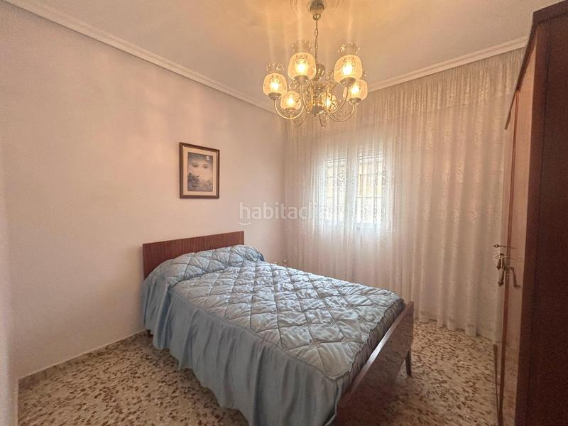 Foto f0f0f4c4-865f-49aa-8afd-00479574ba4e. Casa adossada amb calefacció a Castejón