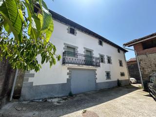Haus en Urraul Alto. Casa de pueblo en irurozqui