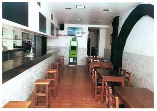 Geschäftsraum in Rochapea. Barrestaurante en funcionamiento