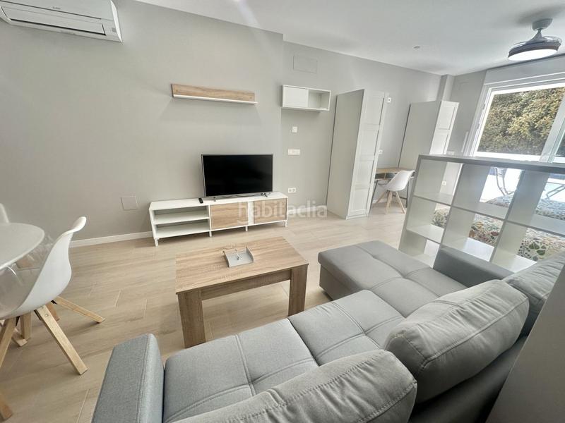 Foto 89f2f246-59d1-43ec-9266-0ba4fefe0c2f. Alquiler estudio en joan miro 4 estudio en alquiler en centro. en Torremolinos