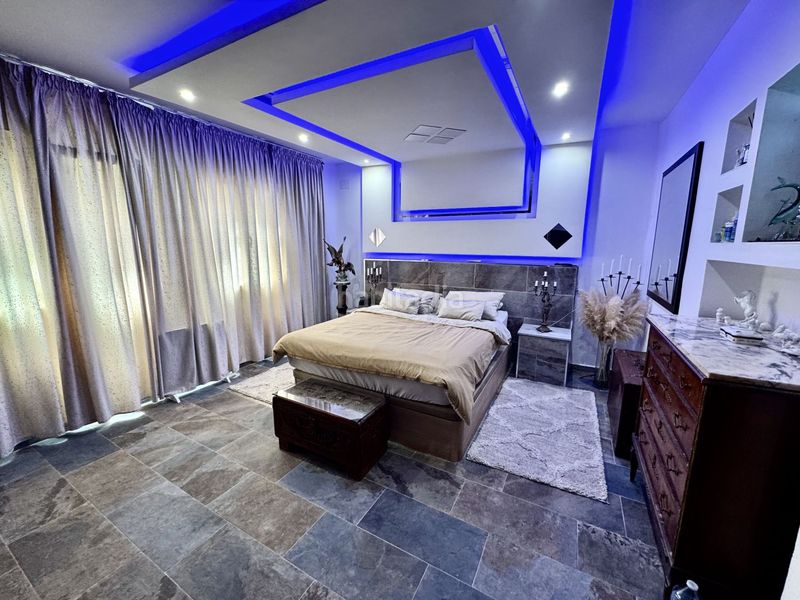 Foto ab326cac-6cd8-47ee-8c0c-4cd08217e0a8. Edifici a Calvario Torremolinos