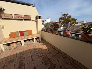 Casa en Centro. Descubre el encanto único de esta espectacular casa en la juderi