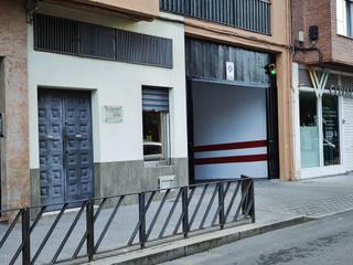 Aparcament cotxe  Calle músico ziryab. Tu plaza de aparcamiento en músico ziryab te está esperando!