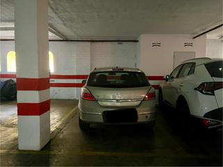 Parking coche en Poniente-Norte - Miralbaida - Parque Azahara