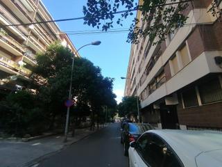 Pis  Villa de rota 1. Magnífico piso en plena avenida de medina azahara con cochera y