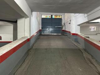 Aparcament cotxe a Calle don lope de sosa 37. Parking en calle don lope de sosa , al lado de gran via parque.