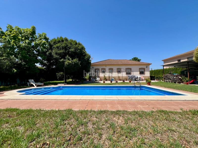 Foto 2d4f03cc-d519-47f3-b80a-c4f7bac89427. Casa amb aparcament piscina a El Higuerón Córdoba