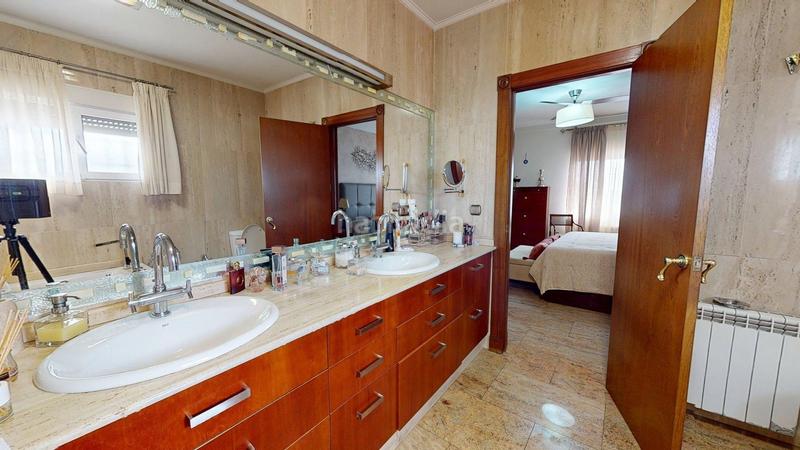 Foto 4fa93d11-8e1e-4a36-a608-2d7321e6f68d. Chalet mit heizung parking pool in El Brillante -El Naranjo - El Tablero Córdoba