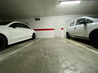 Autoparkplatz in El Brillante -El Naranjo - El Tablero. Amplia cochera en el naranjo