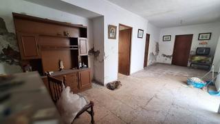 Casa in Fernán - Núñez. Casa con gran potencial para reformar en fernán núñez !!