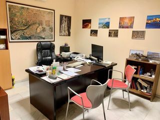 Miete Büro in Centro. A. alquiler de oficina en plza de colón