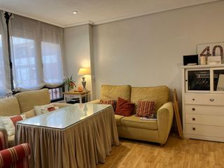 Lloguer Pis a Centro. D. ofrecemos en exclusiva este estupendo apartamento en alquiler