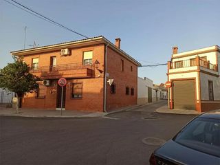 House in San Sebastián de los Ballesteros. D. gran casa de 248 m2 con azotea de 62 m2 en san sebastián de l