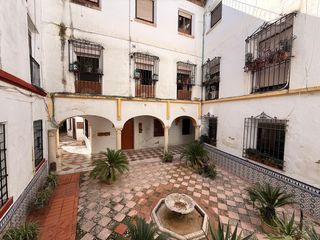 Pis a Calle ROMERO