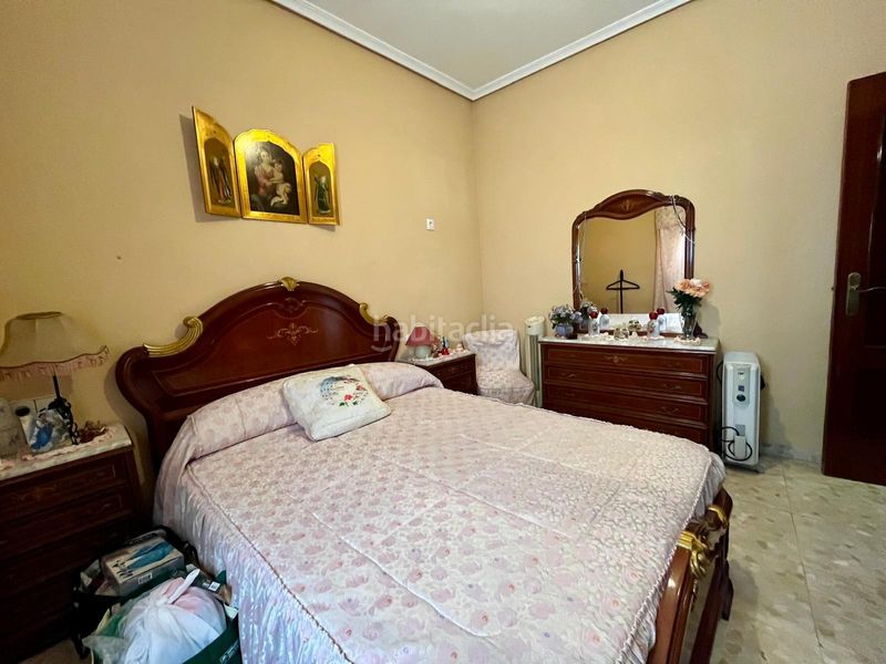 Foto ac698b55-b4d3-49bd-8bb3-d6e67505f0b0. Casa a casco histórico - ribera - san basilio Córdoba