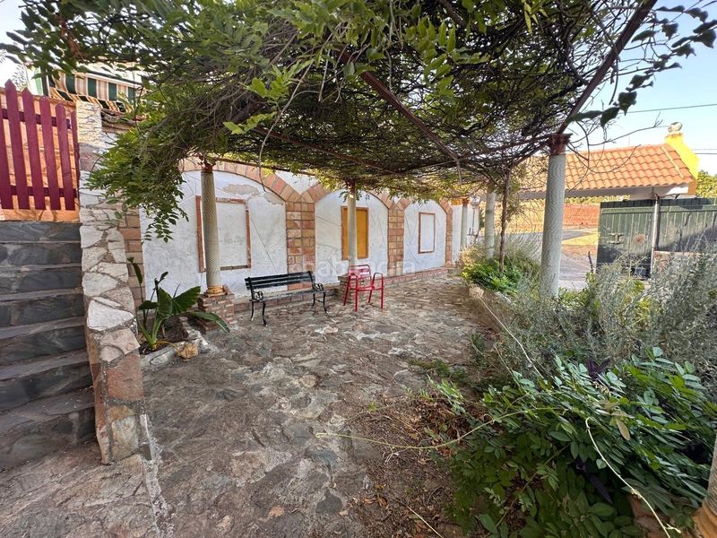 Foto 5ec12050-ab2c-4589-a30b-acc6d348e820. Casa amb aparcament a Belmez