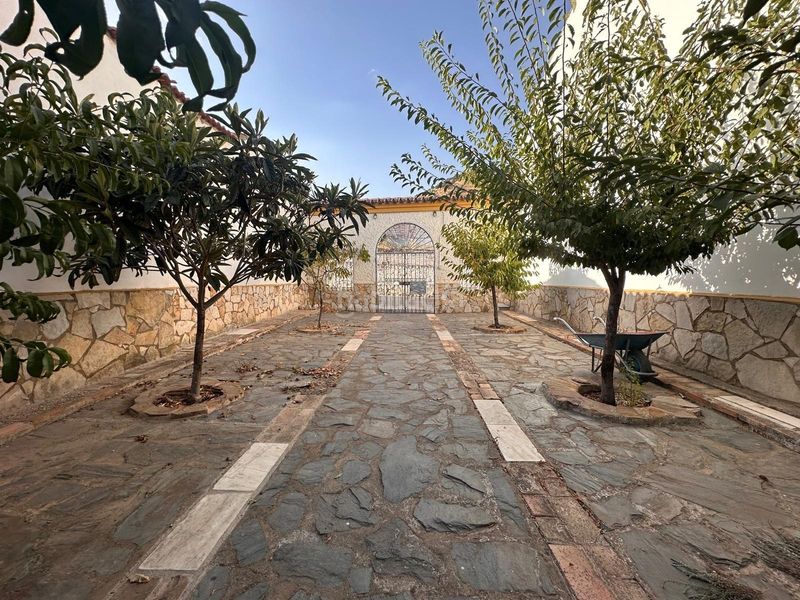 Foto 78675457-9f61-46f9-81d1-264341bc8064. Casa amb aparcament a Belmez