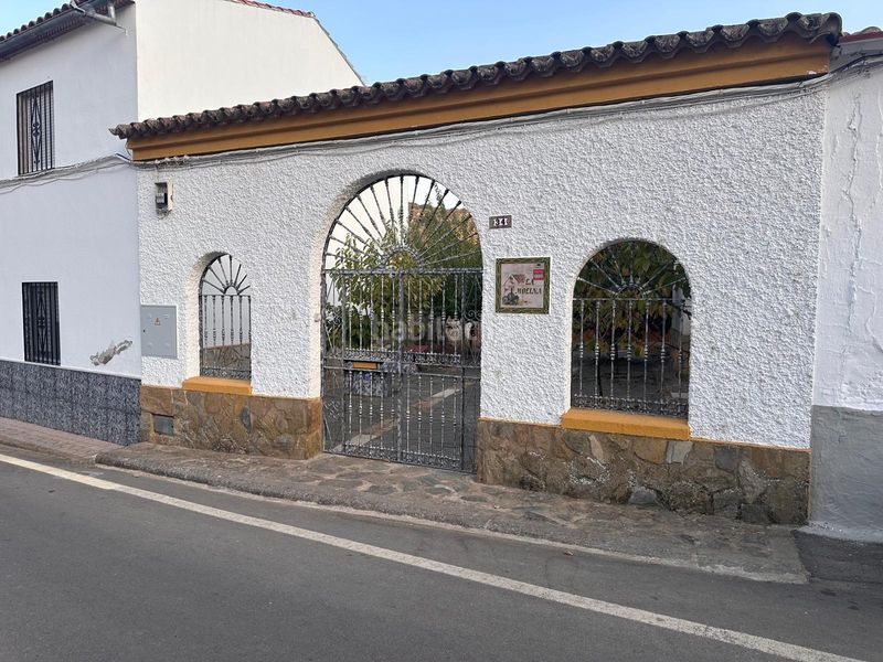 Foto d2ca009d-935f-4267-b2dc-52884bb4f1a1. Casa amb aparcament a Belmez