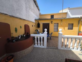 Casa a Fuente Obejuna. Casa en fuente obejunala coronada