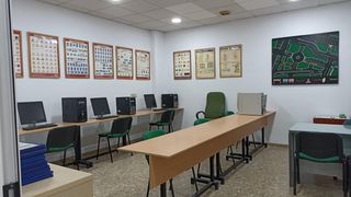 Local Comercial a Fuensanta- Arcángel. E. magnifico local zona arenal. venta por jubilacion.