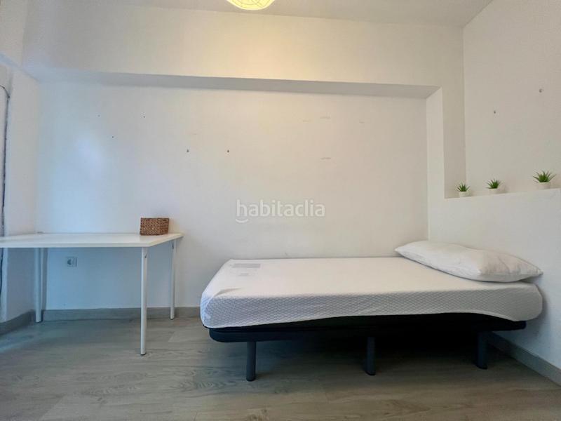 Foto f86652c1-8aa2-4e84-b55a-36ed993be4a9. Miete etagenwohnung in Ciudad Jardín - Zoco Córdoba