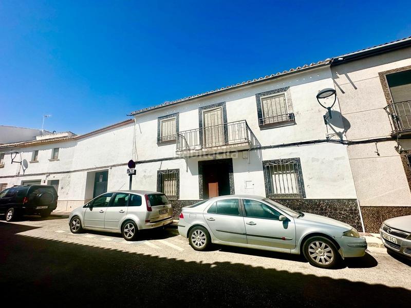 Foto 59a88cff-2acc-448a-a4a2-71e2228a6ebb. Casa gran casa con excelente ubicación. en Lopera