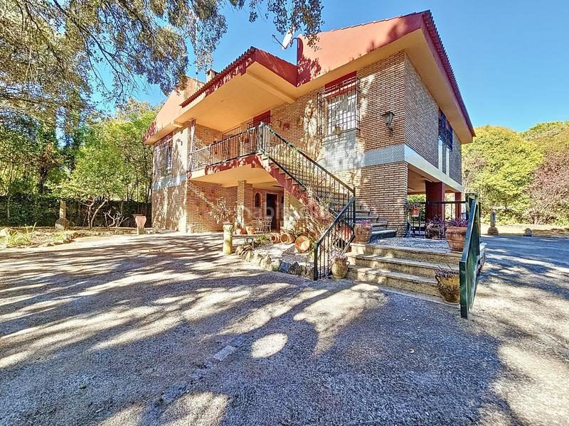 Foto ab279f23-c651-4137-b067-5cc54d4307b4. Chalet mit parking pool in Santa Maria de Trassierra Córdoba