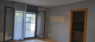 Piso en Manlleu. Piso con 2 habitaciones con ascensor