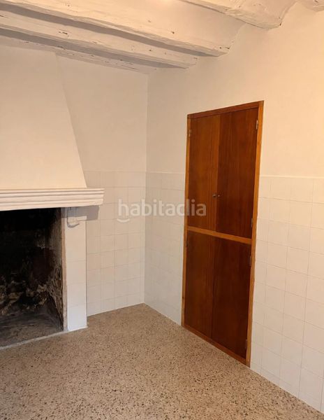 Foto d887cc4c-8cb0-4fe4-abd3-63b9d1526e23. Casa adossada a Yebra
