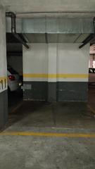 Aparcament de moto en Ensanche. 2504111