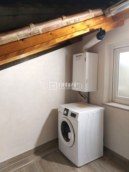 Foto 350c16b0-84f3-49a4-8772-c316949bd39b. Duplex avec chauffage dans Centro Navalcarnero