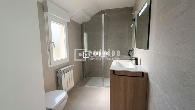Foto 3781e1b7-35b6-4cdd-8a0d-991a0e7ea520. Duplex avec chauffage dans Centro Navalcarnero