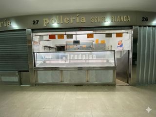 Local Comercial en Centro. Se vende local