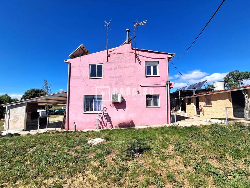 Foto bd66095b-1859-4a54-a0b8-d357ef826a91. Casa amb calefacció a Urb. Calypo Navalcarnero