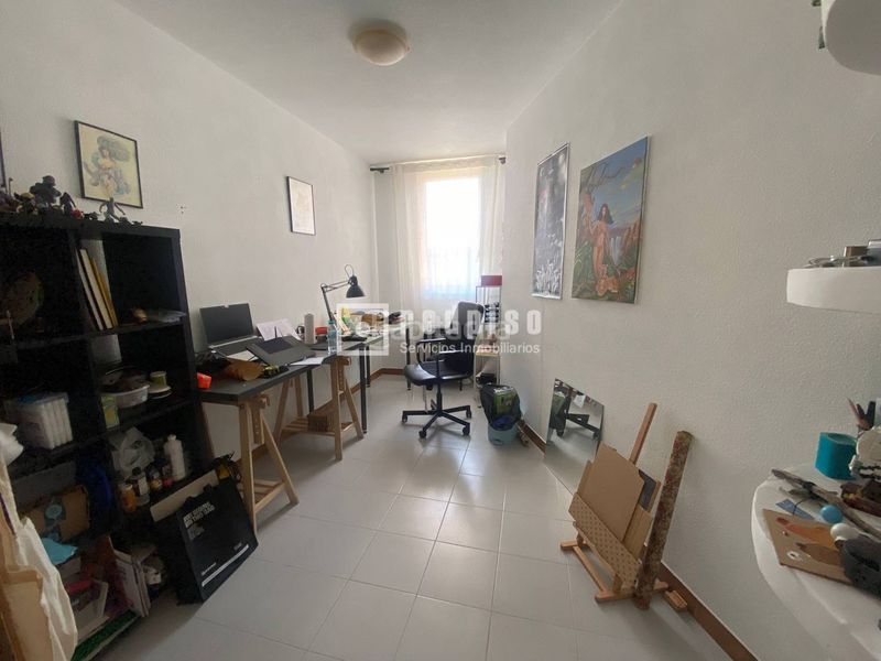 Foto d085baf4-cbda-4ab4-8aec-1186ed614773. Duplex with heating parking in Centro Navalcarnero