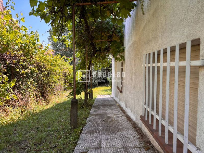 Foto 0bab145f-e6c2-4566-94fb-6f0591395c5e. Chalet  en venta en Calypo Fado